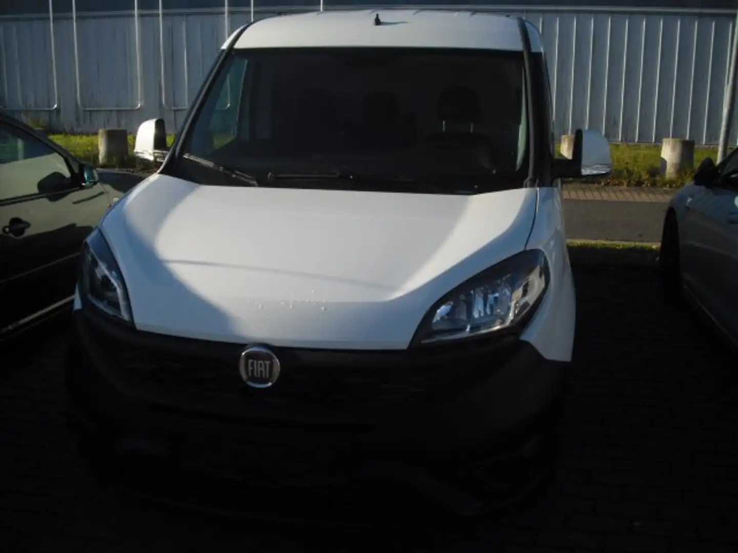 Fiat Doblo SX Maxi Kasten Белый - 1