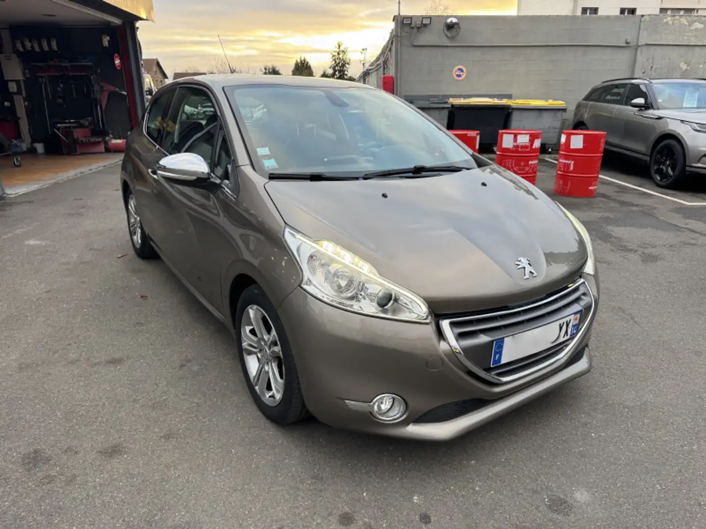 Peugeot 208 1.6 VTI ALLURE 3P Gris - 2