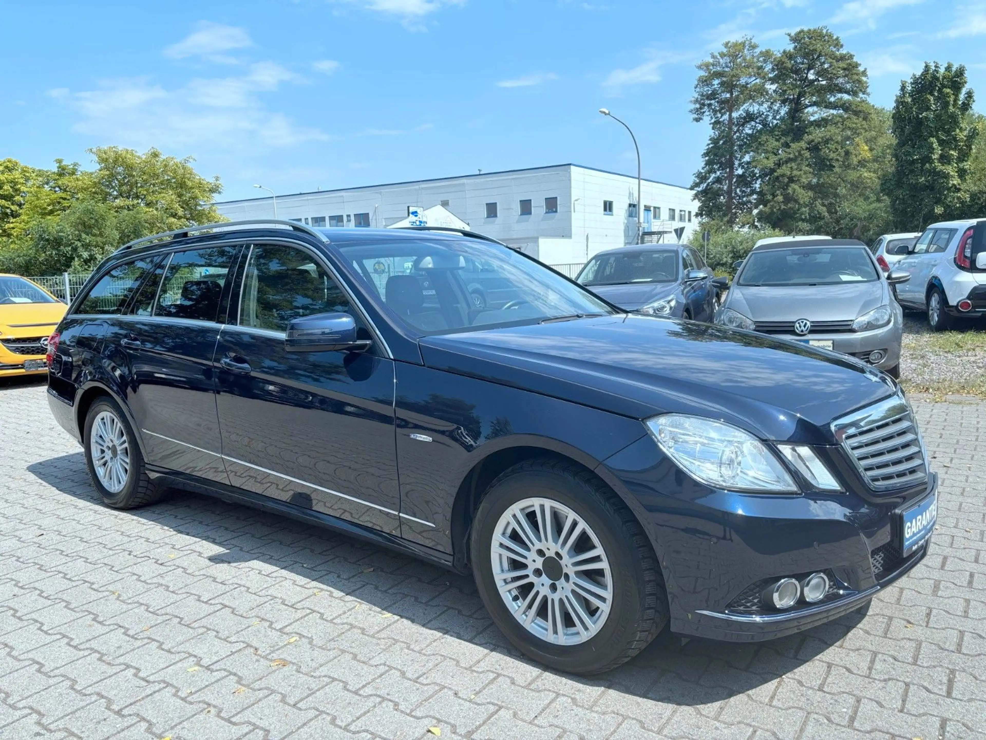 Mercedes-Benz E 350 CGI T ELEGANCE*AUTOMATIK*1-HAND*7-SITZER* — photo 4