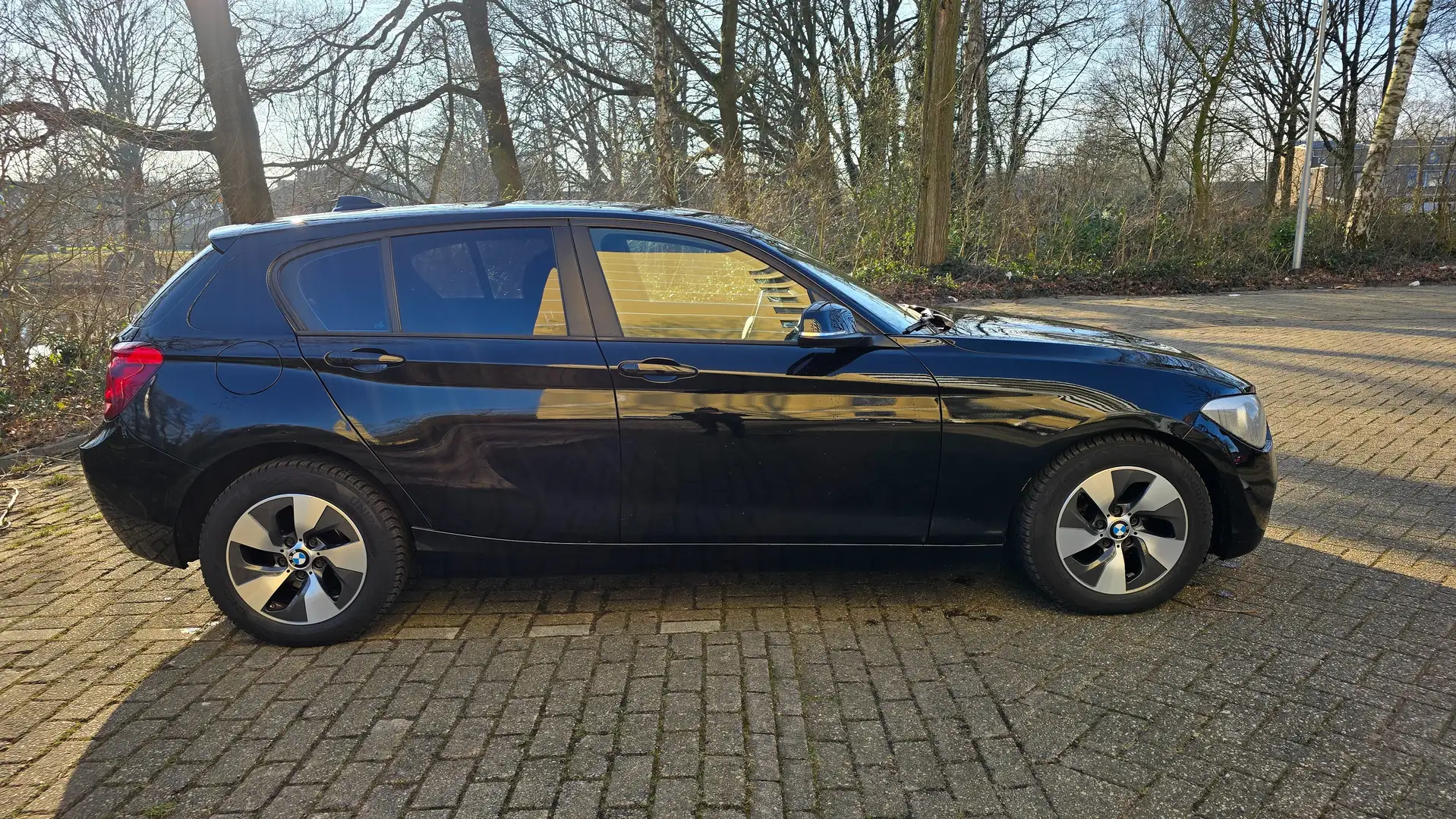 BMW 116 116i Zwart - 2