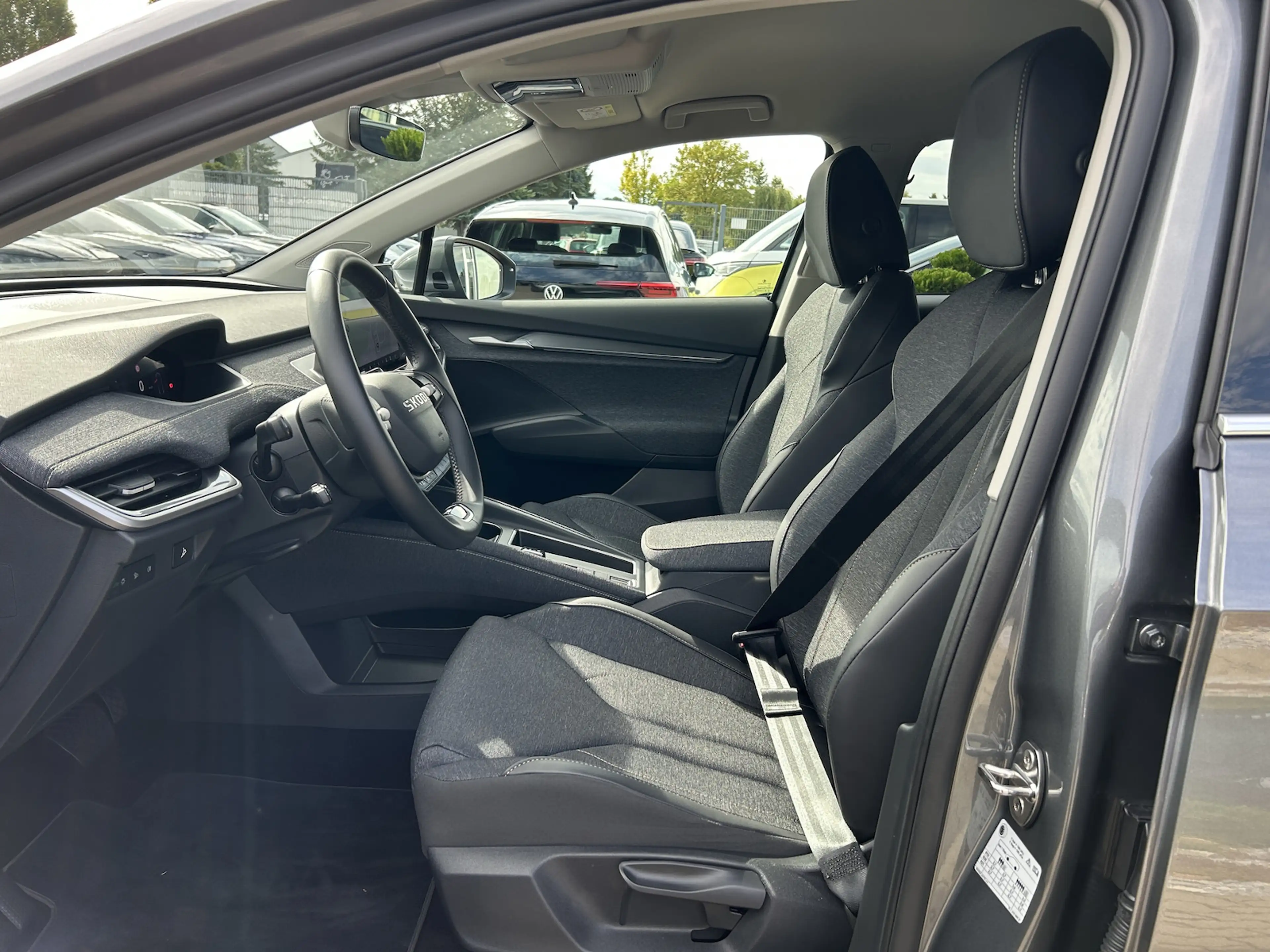 Skoda Elroq 85 Loft 210KW*AHK*NAVI*LED*SH*WÄRMEPUMPE* — photo 11