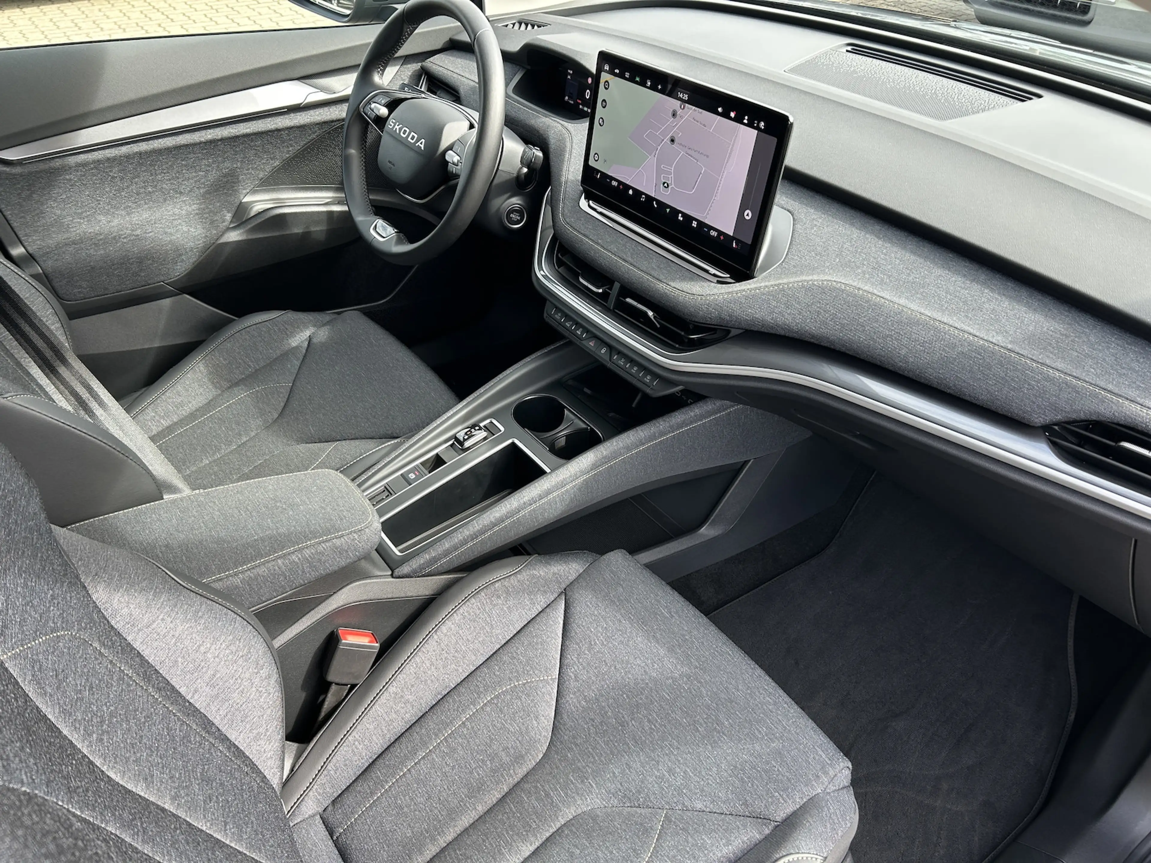 Skoda Elroq 85 Loft 210KW*AHK*NAVI*LED*SH*WÄRMEPUMPE* — photo 13