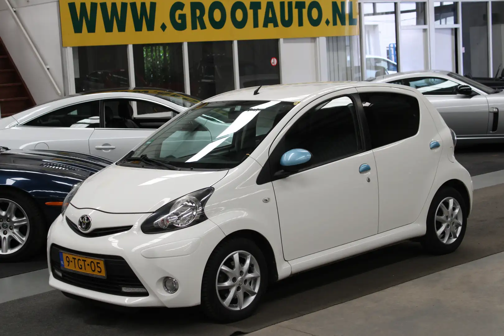 Toyota Aygo 1.0 VVT-i Dynamic Blue Airco, Stuurbekrachtiging Blanc - 1