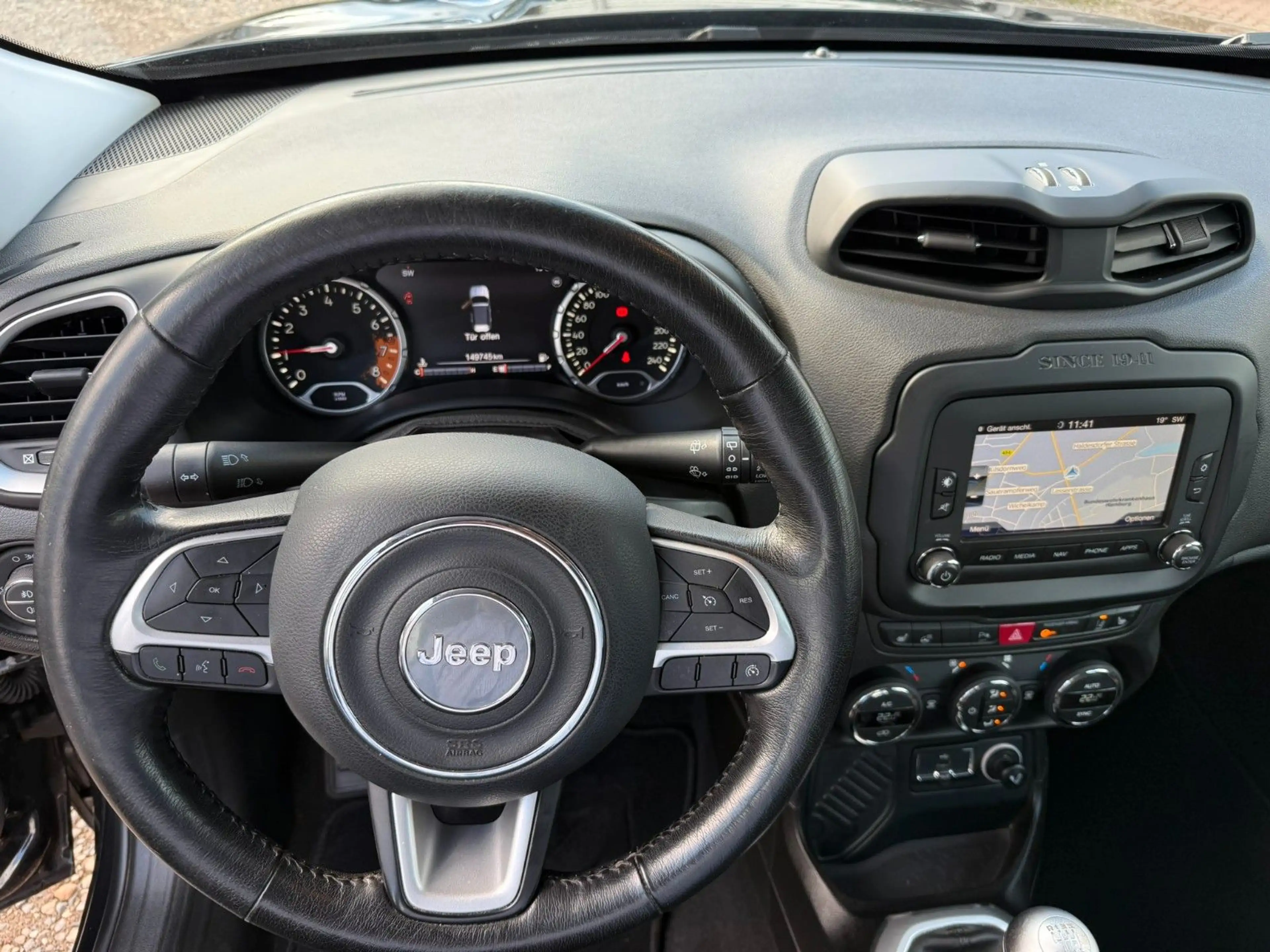 Jeep Renegade Limited FWD — photo 7