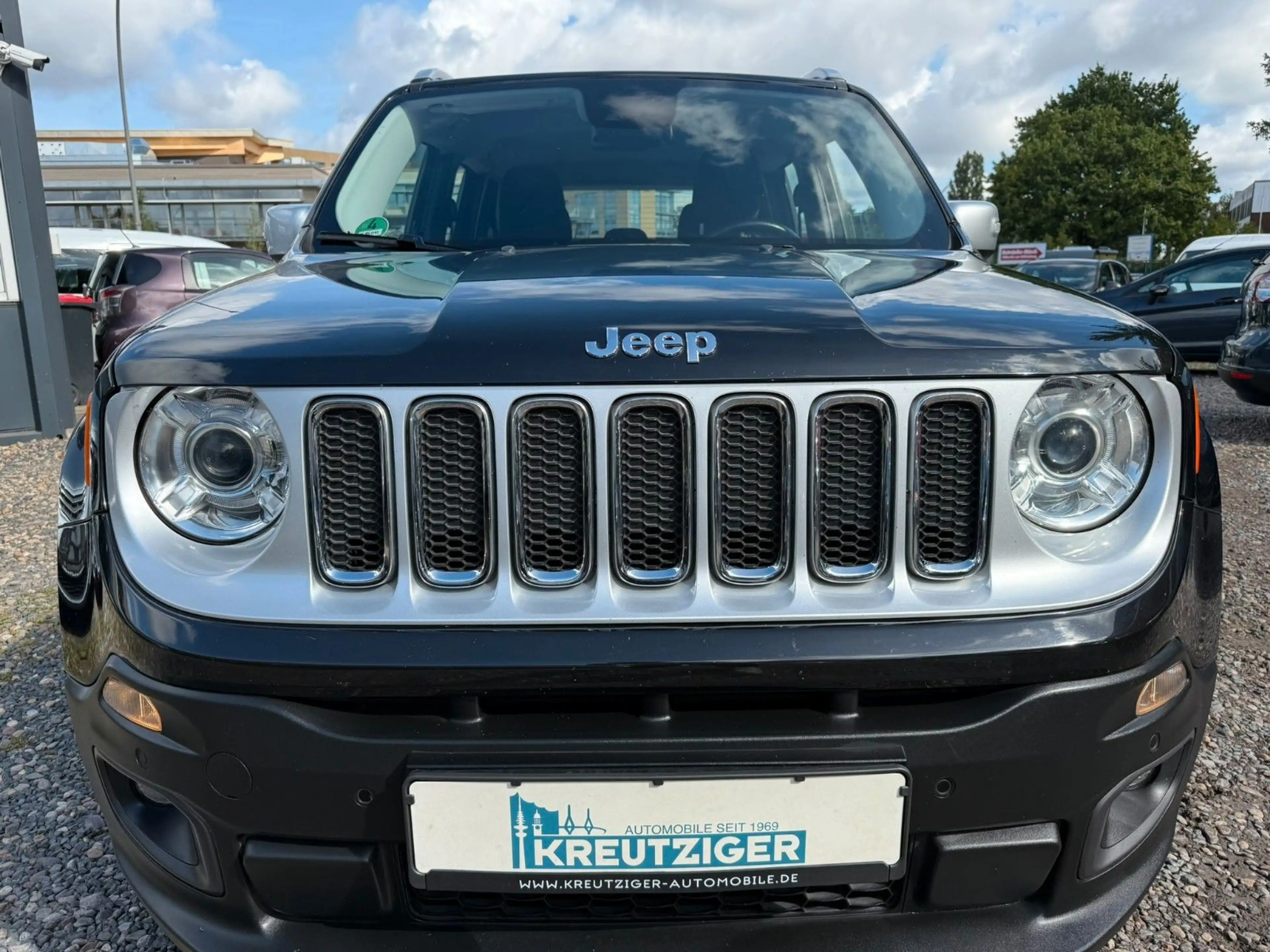 Jeep Renegade Limited FWD — photo 2