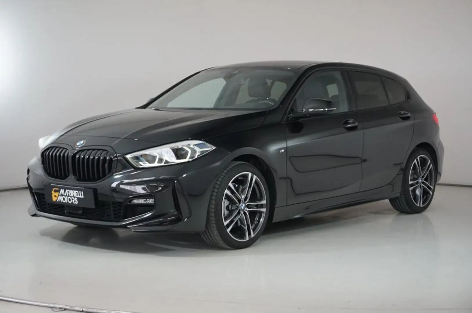 BMW 118 D M SPORT AUT. Zwart - 1