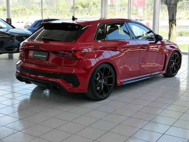 Audi RS3 *KERAMIK*LED*B&O* Ansicht 7