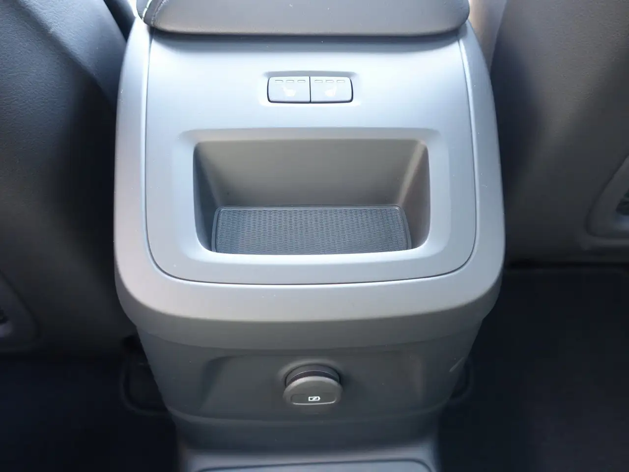 Volvo XC60 2025 — фото 21