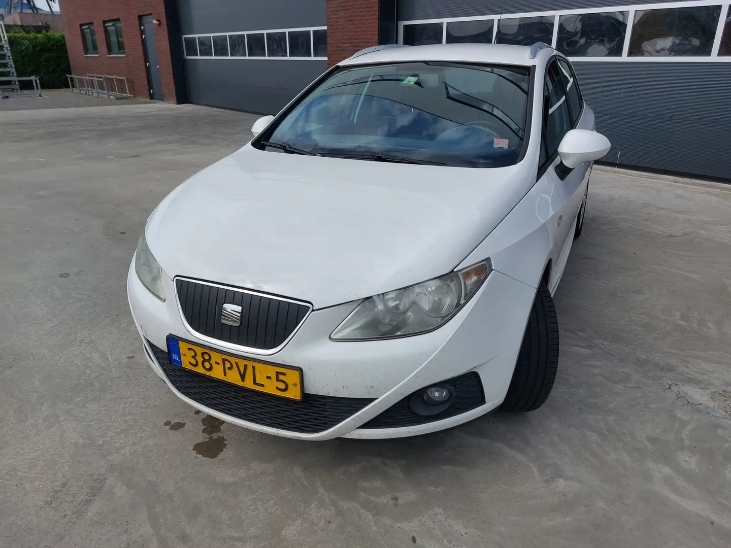 SEAT Ibiza ST 1.2 TDI Style Ecomotive Euro 5 AIRCO Trekhaak Wit - 2