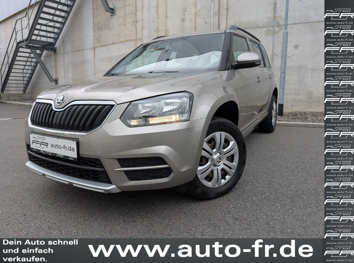 Skoda Yeti Active 1,2 TSI DSG 1.Hand AHK Beige - 1