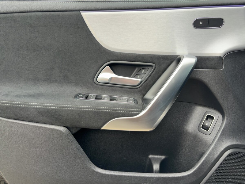 Mercedes-Benz A 250 A 250 e AMG/EDITION2020/LED/Parktronic/Night/ 19 — photo 12