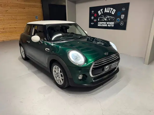 MINI Cooper D Mini IV F55-F56 2014 1.5 3p