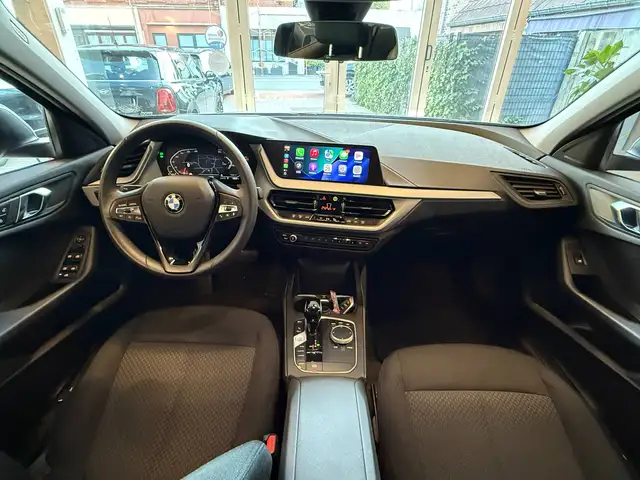 BMW 1 Series view 15