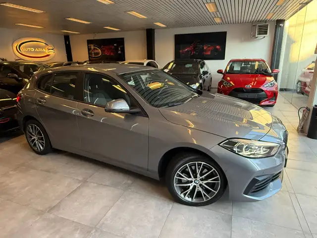 BMW 1 Series view 7