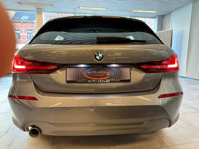BMW 1 Series view 11