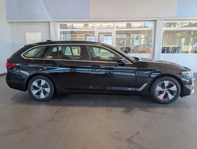 BMW 5 Series view 2