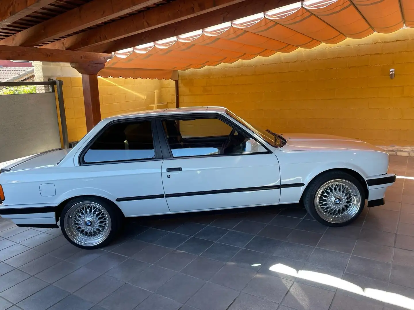 BMW 318 i Bílá - 1