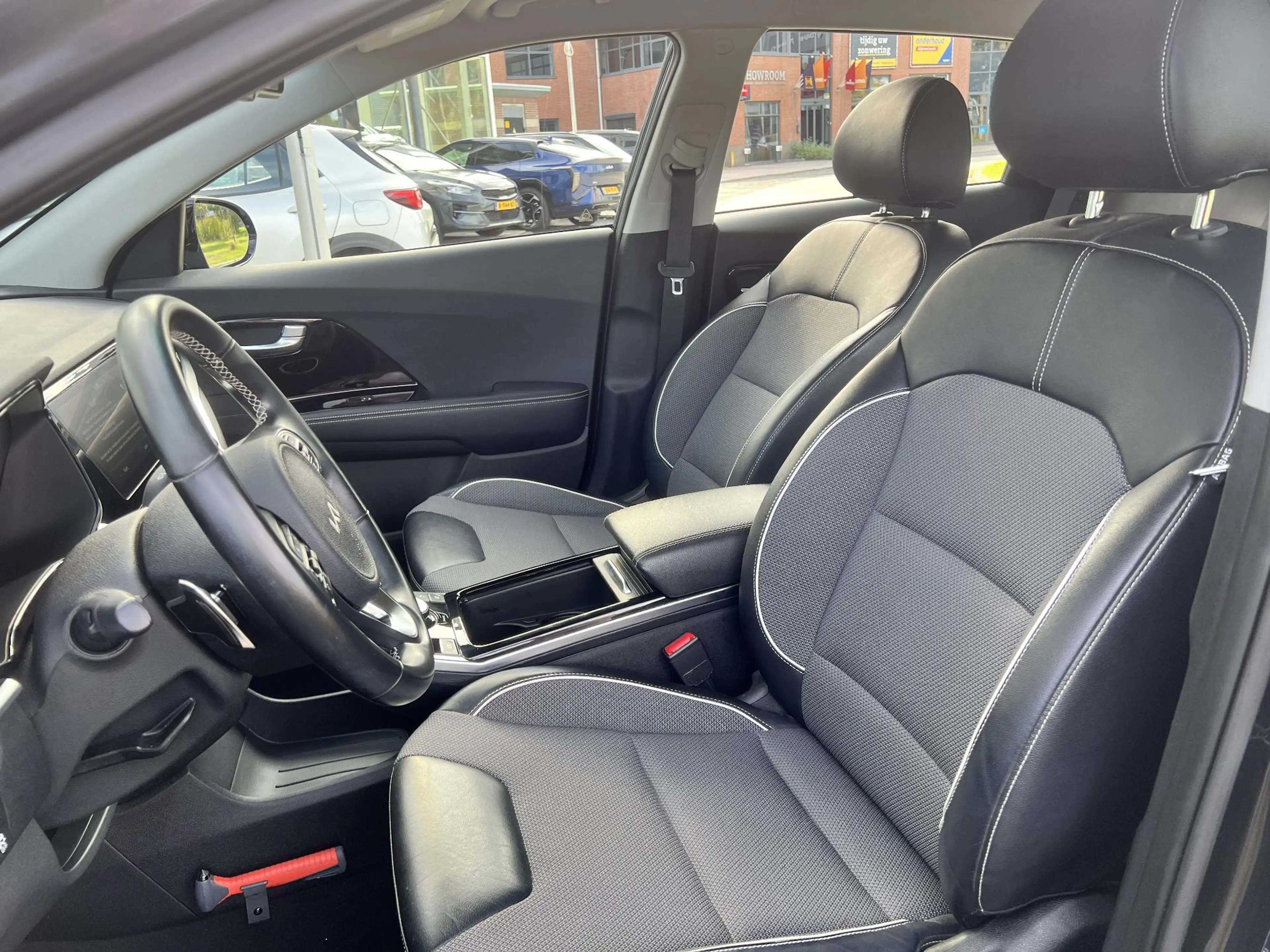 Kia e-Niro DynamicLine 64 kWh Dealeronderhouden, 3-fase, SOH — photo 8