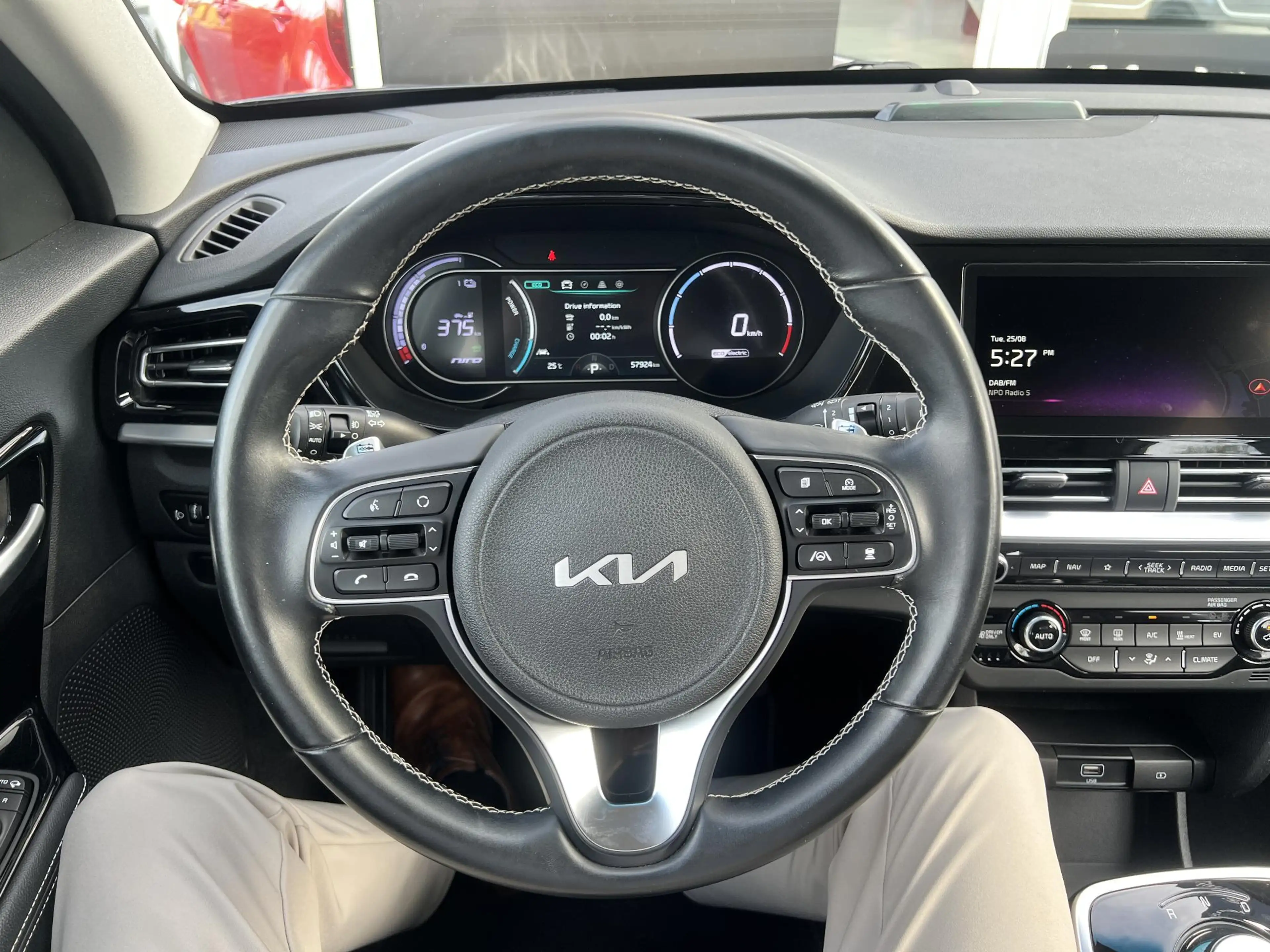 Kia e-Niro DynamicLine 64 kWh Dealeronderhouden, 3-fase, SOH — photo 11