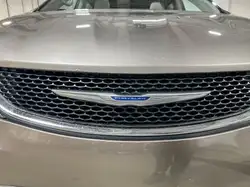 Chrysler Pacifica photo Chrysler Pacifica