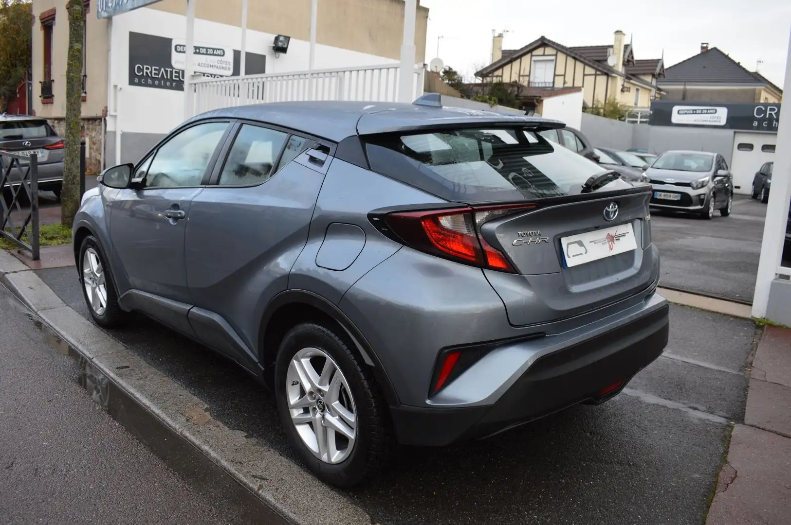 Toyota Dyna 1.8 HYBRIDE 122CH DYNAMIC BUSINESS E-CVT + PROGRAMME BEYOND ZERO ACADEMY Gris - 2