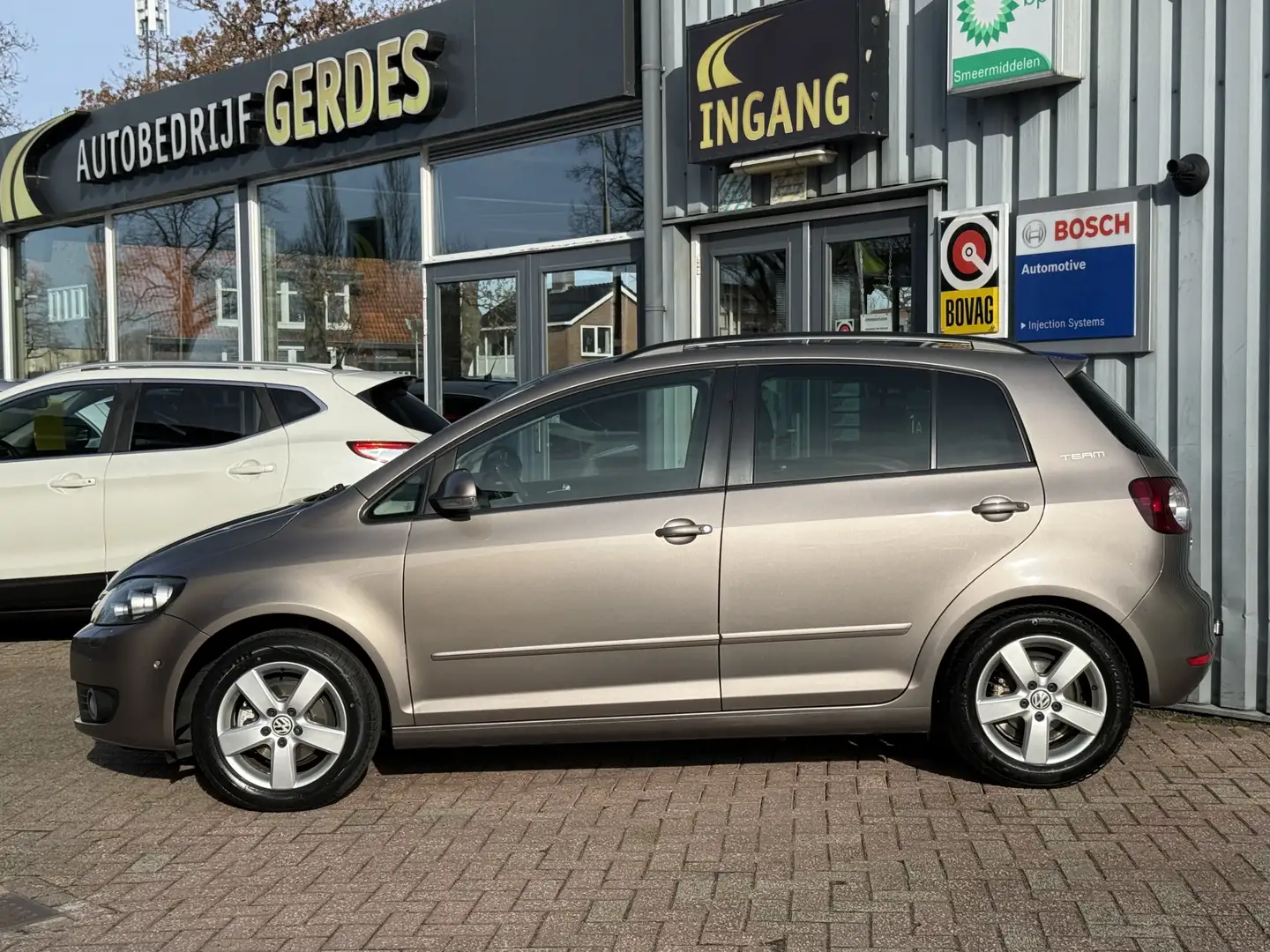 Volkswagen Golf Plus 1.2 TSI Highline | AUTOMAAT | TREKHAAK | NAVI | CR Marrón - 2