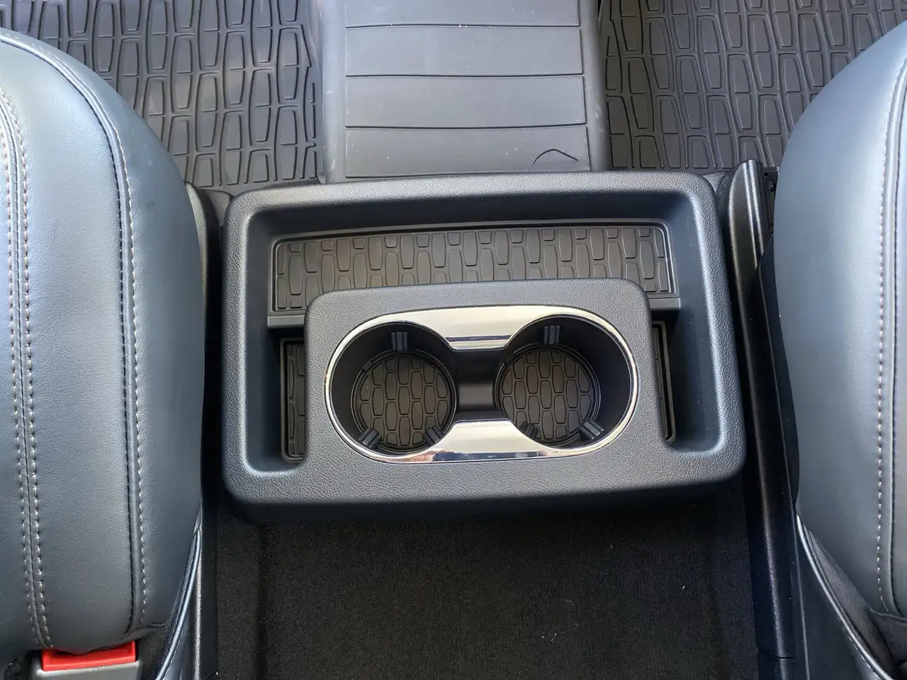 Lincoln Aviator снимка Lincoln Aviator