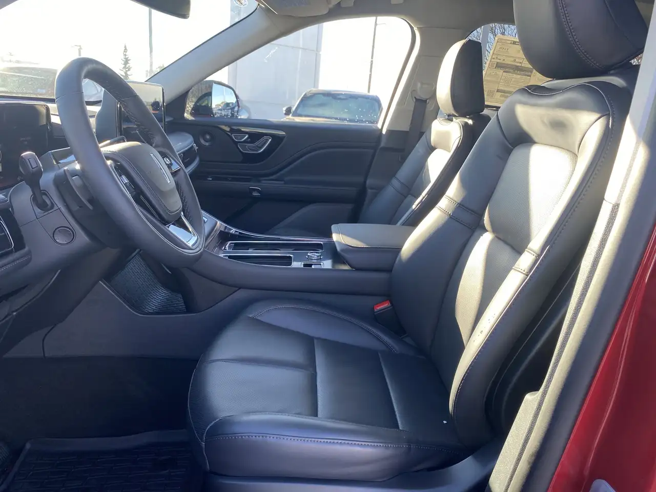 Lincoln Aviator снимка Lincoln Aviator