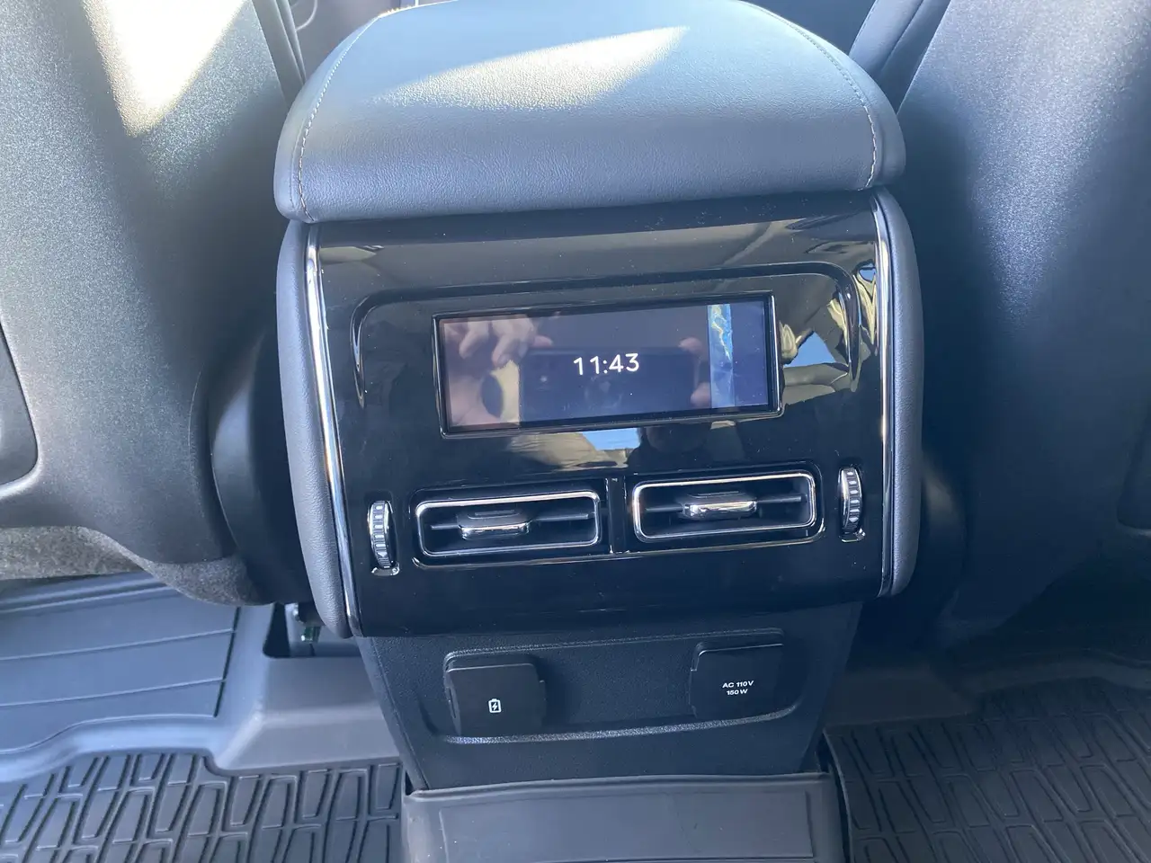 Lincoln Aviator снимка Lincoln Aviator