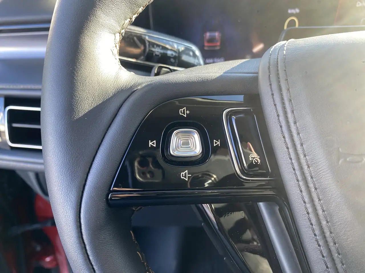 Lincoln Aviator снимка Lincoln Aviator