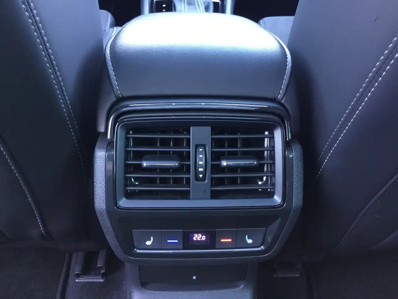 Skoda Kodiaq 2.0 TDI DSG 4x4 SPORTLINE +AHK +PANO +MATRIX +ACC, миниатюра 24