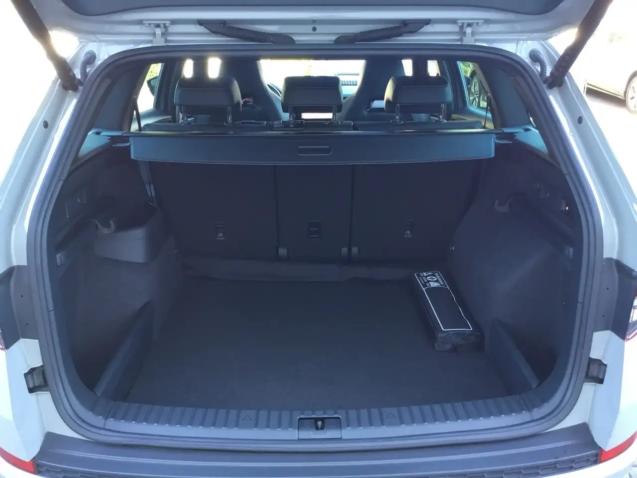 Skoda Kodiaq 2.0 TDI DSG 4x4 SPORTLINE +AHK +PANO +MATRIX +ACC, миниатюра 16
