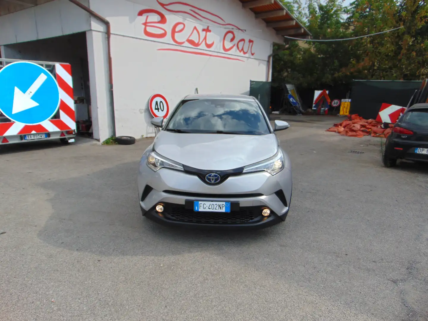 Toyota C-HR C-HR 1.8h Lounge 2wd e-cvt Grijs - 1