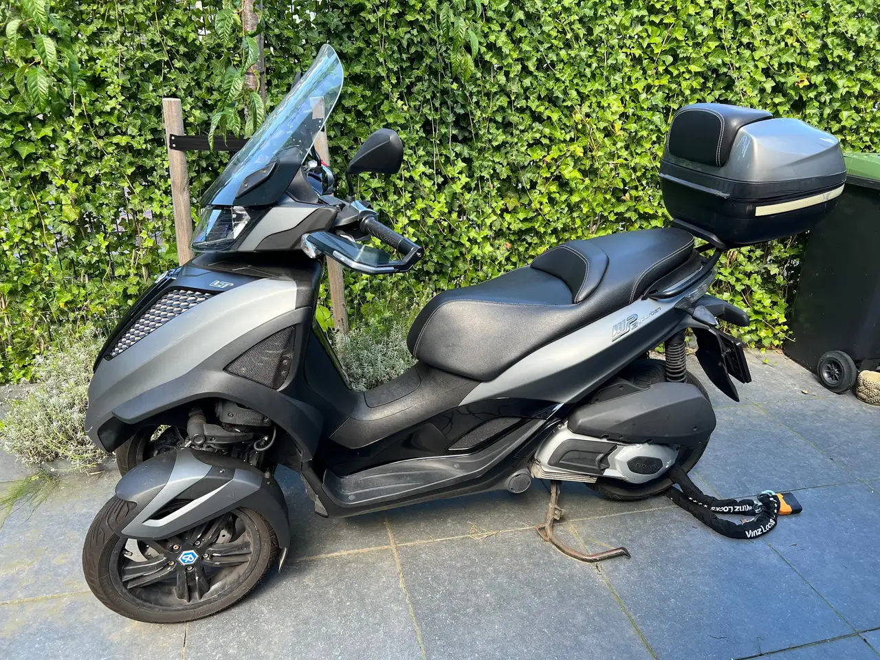 Piaggio MP3 300