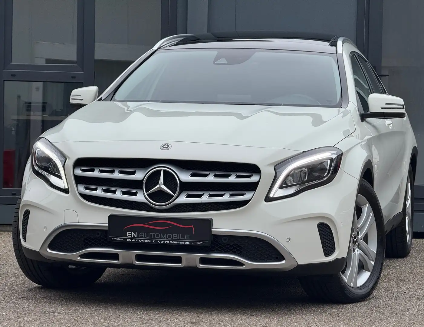 Mercedes-Benz GLA 220 GLA 220d 4Matic Urban 7G-DCT|LED|Kamera|Pano|Navi| Blanc - 1