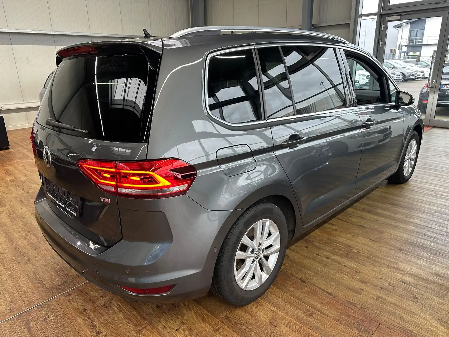 Volkswagen Touran Highline BMT/Start-Stopp Grau - 2
