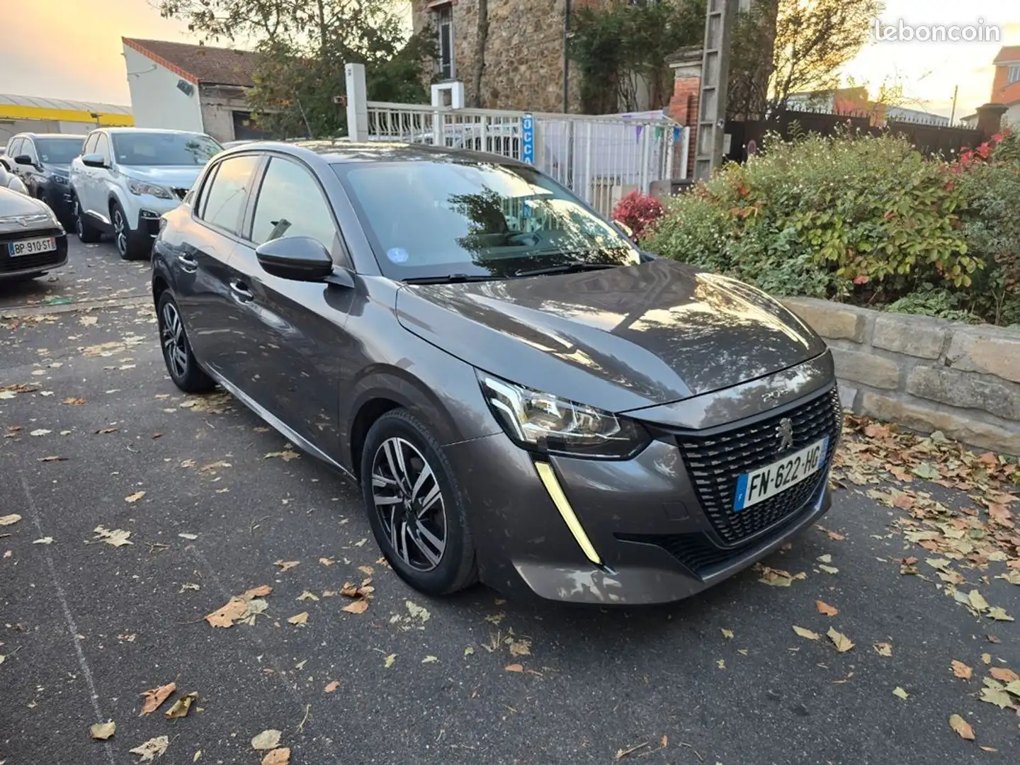 Peugeot 208 1.2l Ess 100ch Allure 54000km - 2