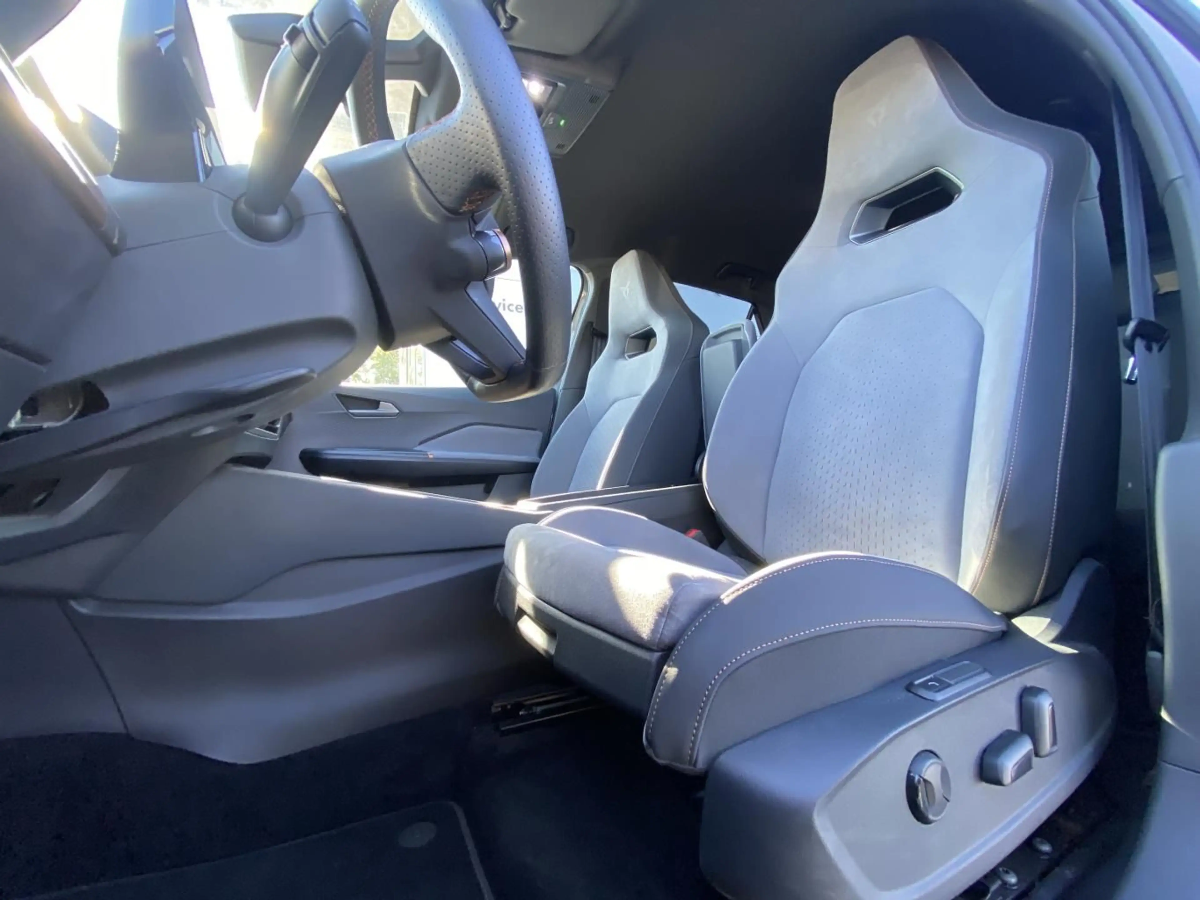 CUPRA Born e-Boost 170 kW nur 6.377 km SUPERSPORTLENKR — photo 10