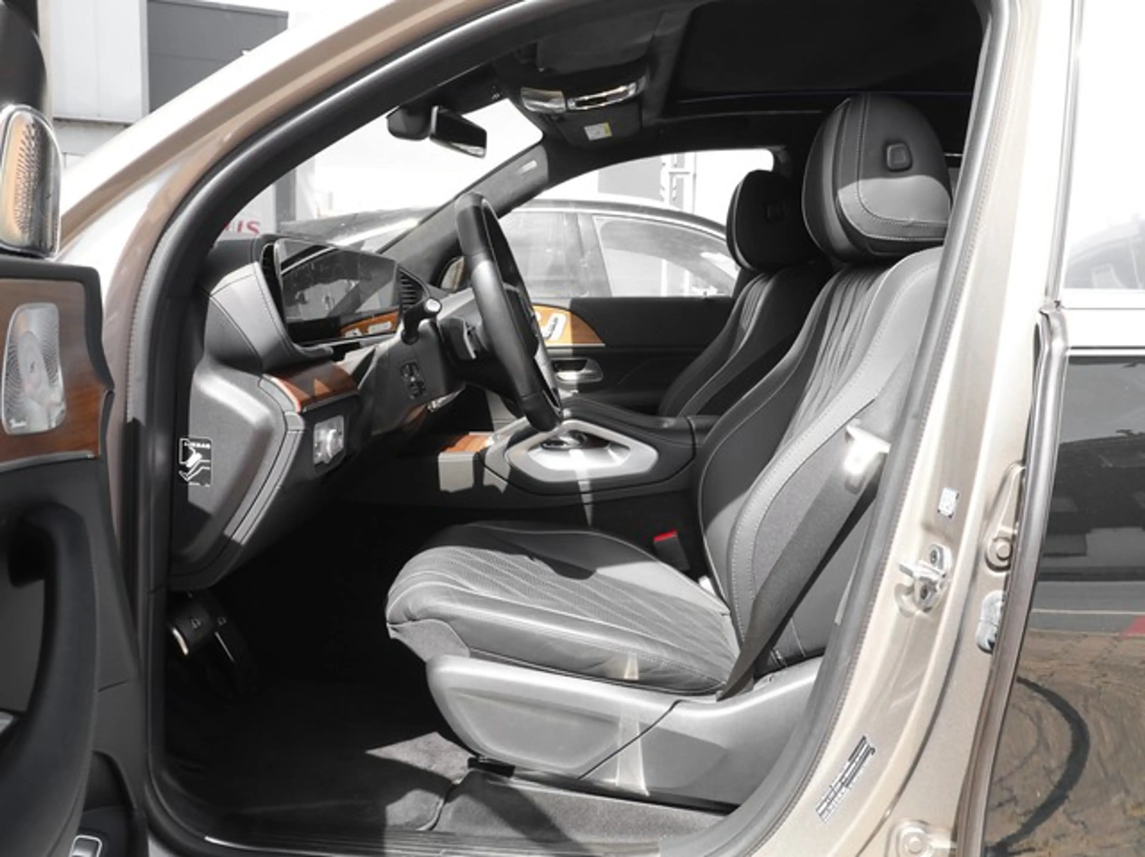 Mercedes-Benz GLS 600 4Matic Maybach First Class LM23 Zweifarbenlacki... — photo 3