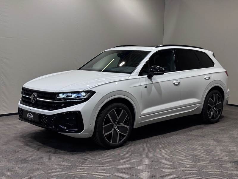 Volkswagen Touareg R-Line Black Style | PANO MATRIX AHK NAV — photo 2