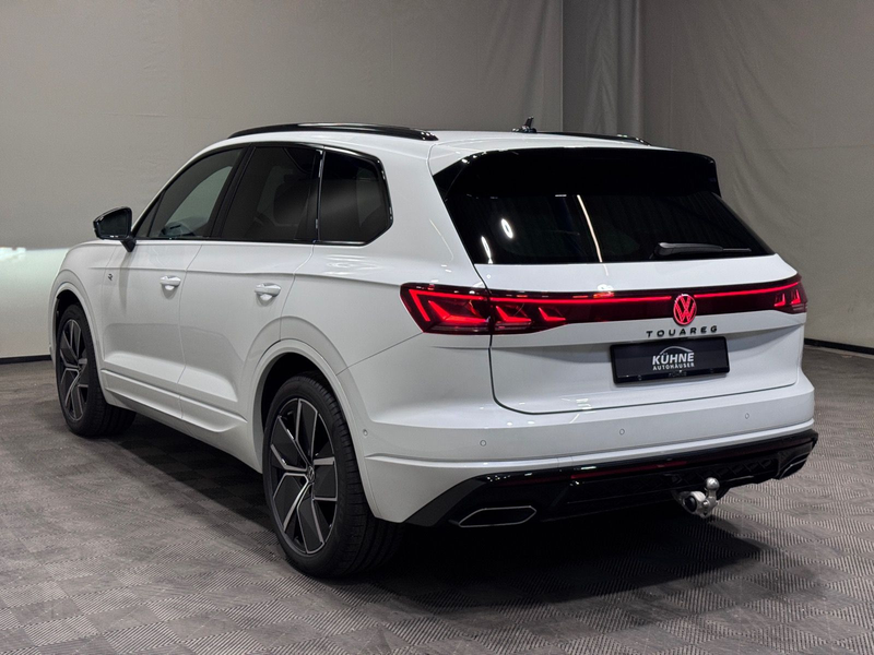Volkswagen Touareg R-Line Black Style | PANO MATRIX AHK NAV — photo 5
