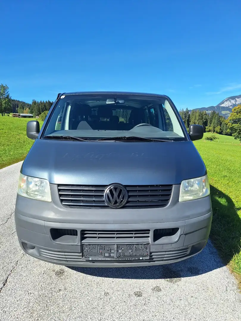 Volkswagen T5 Caravelle Kurz (9Sitzer) - 1