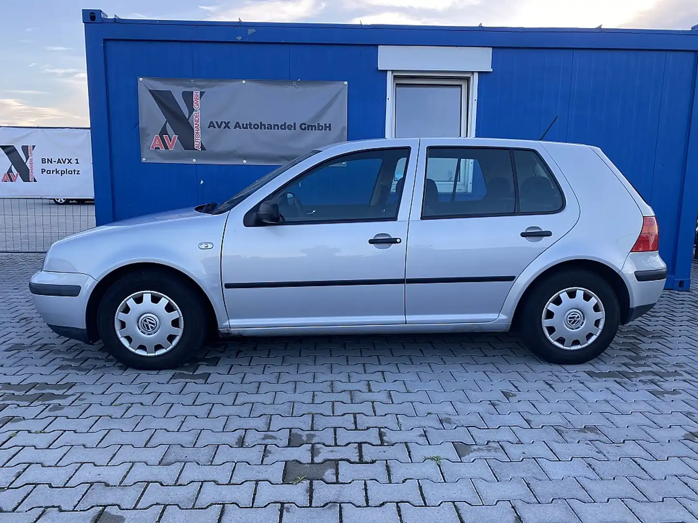 Volkswagen Golf GTE Golf Comfortline 1,4/PICKERL 01/2026/GEPFLEGTER... Silber - 2
