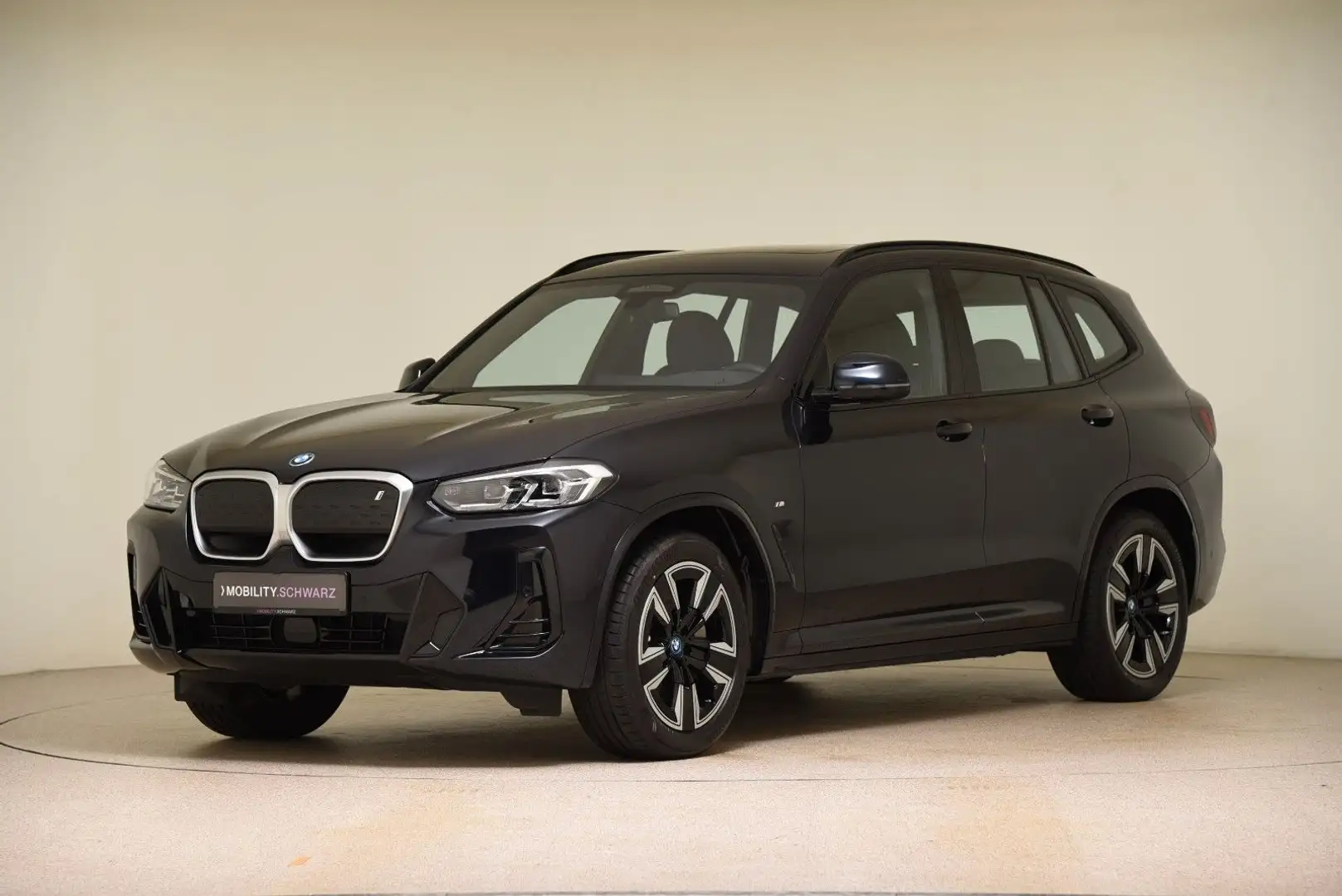 BMW iX3 Inspiring DrivingAssProf ACC Pano WLAN Navi Black - 1