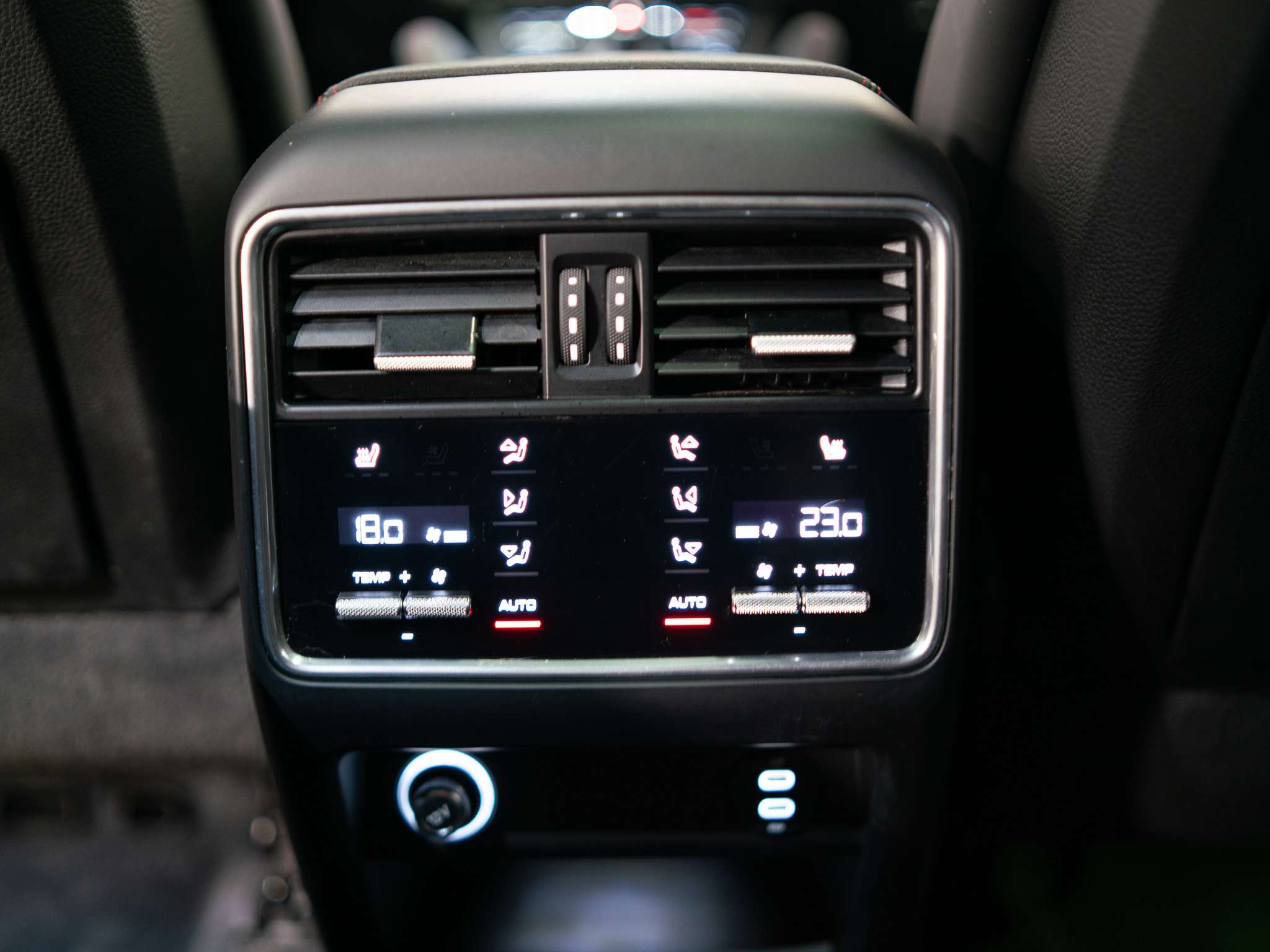 used 2022 Porsche Cayenne car, priced at $77,900