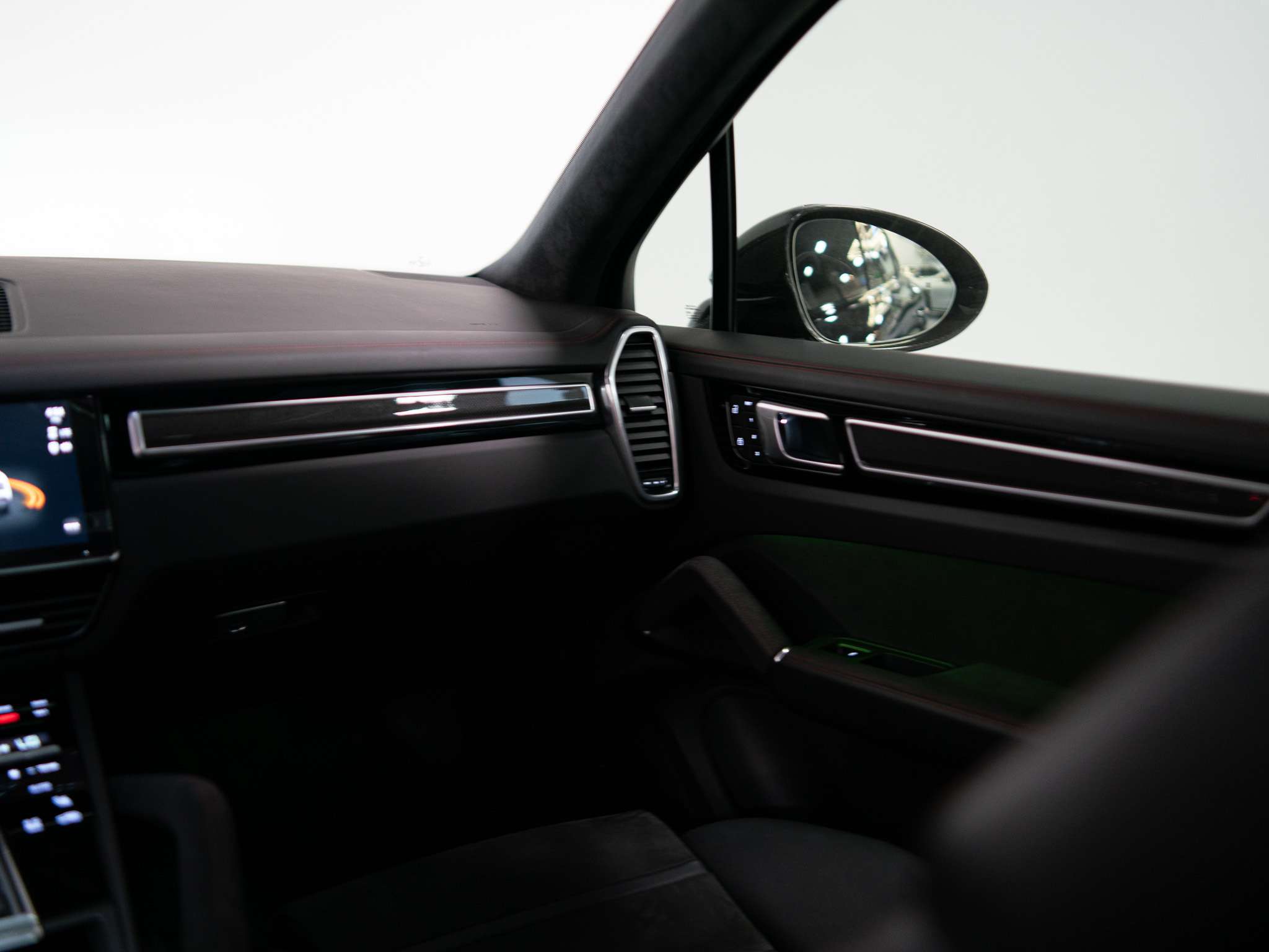 used 2022 Porsche Cayenne car, priced at $77,900