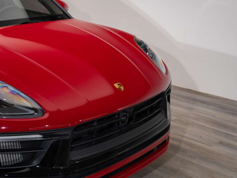 2025 Porsche Macan GTS alt 3