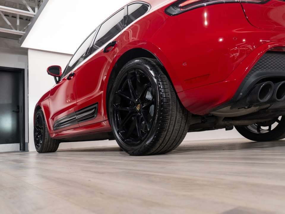 2025 Porsche Macan GTS thumb 14