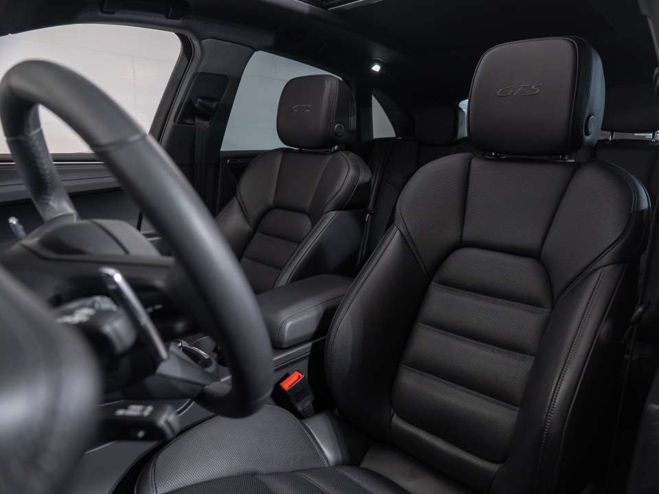 2025 Porsche Macan GTS thumb 41