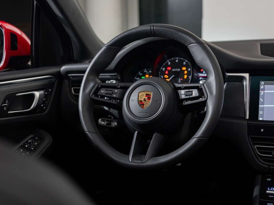 2025 Porsche Macan GTS thumb 26
